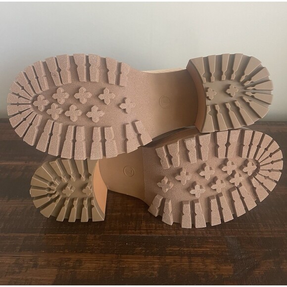 MIA Cream Faux Snakeskin Chunky Platform Chelsea Boots Lug Sole Women’s 7M - Picture 9 of 12